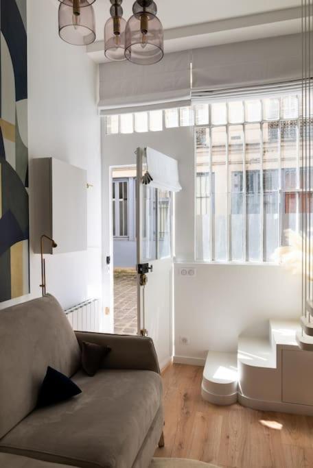 Bel Appartement D'Architecte Au Coeur De Paris Exterior photo